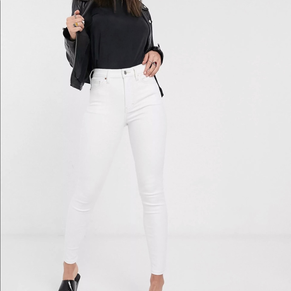 Excellent condition! Topshop high waist skinny Jamie moto white jeans